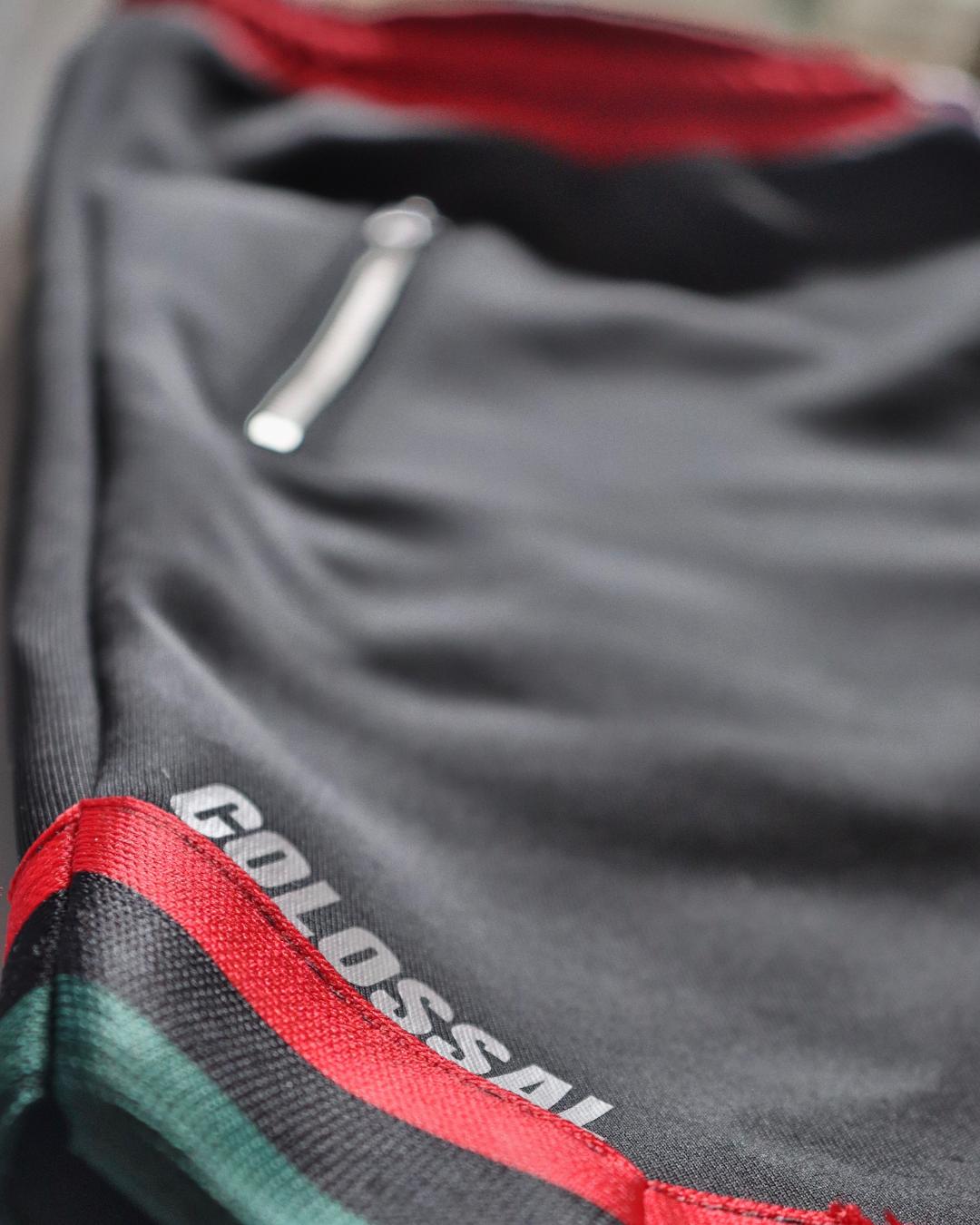 Colossal Men Shorts w/ zipper pockets